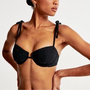 NWT Abercrombie and Fitch Tie Strap Underwire Bikini Top in Black